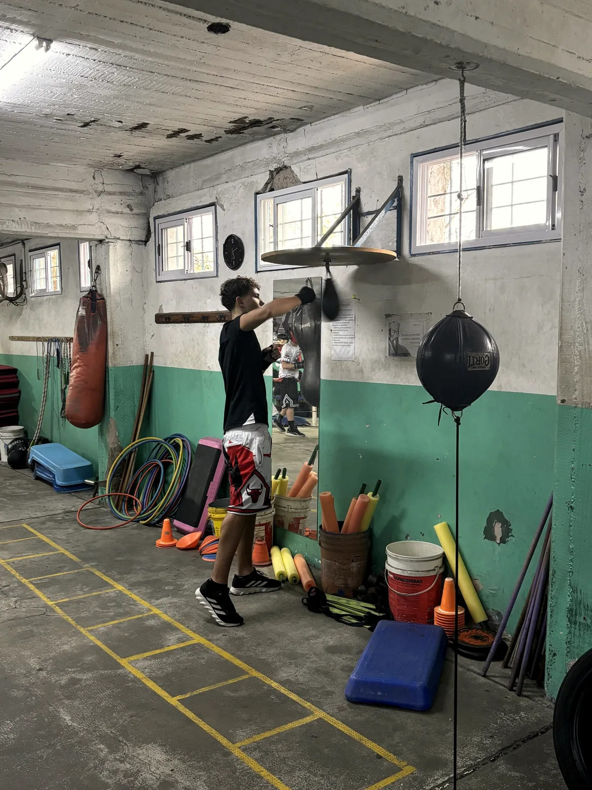 Trabajo de pera en el gimnasio